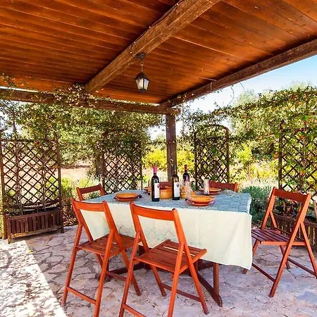 Holiday Trullo Mario Hébergement de vacances